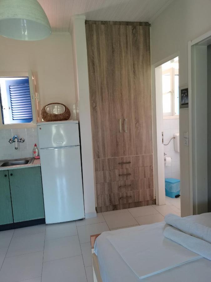 Sea Waves Apartments Nea Epidavros Exterior photo