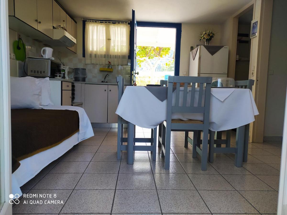 Sea Waves Apartments Nea Epidavros Exterior photo